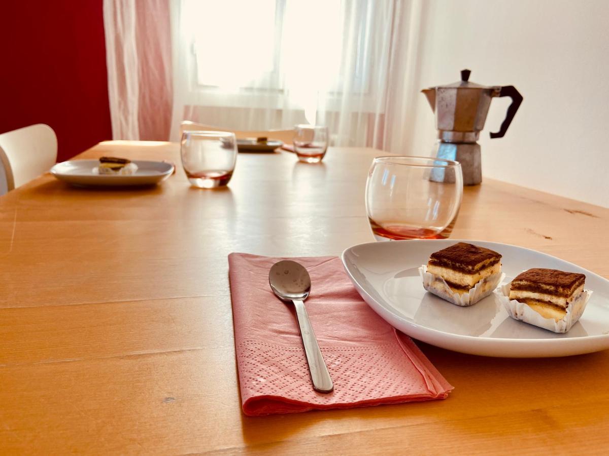 Апартаменти Tiramisu, A Cozy 2-Bdrm Apt Тревізо Екстер'єр фото